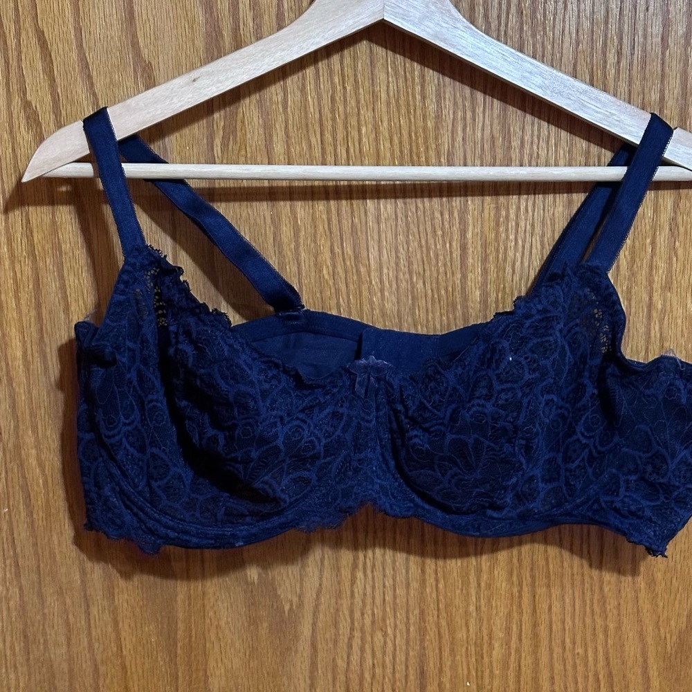 Cacique Midnight Lace Underwire Bra sz‎ 42 D